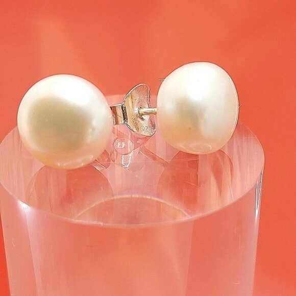 Natural Round Creamy White Pearl 9mm 925 Sterling Silver Earrings - Picture 5 of 7